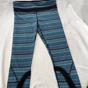 Lululemon Crop Leggings – Size 8 – Teal Striped Athletic Capri